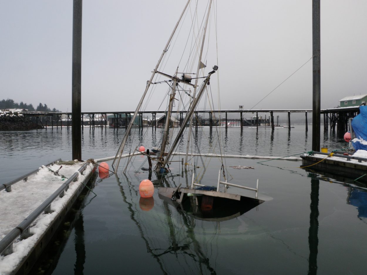 Troller capsizes, crew safe