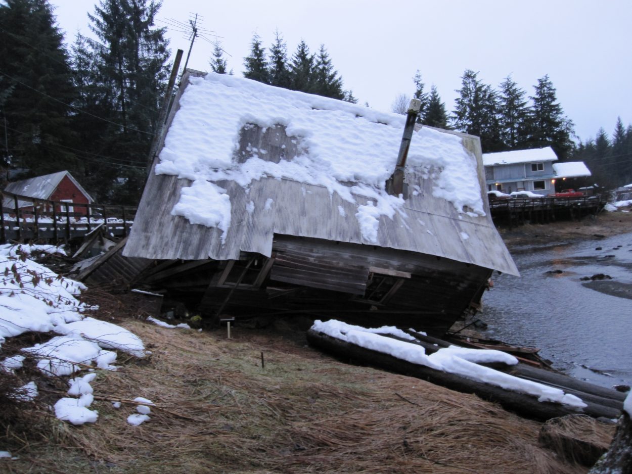 Old boathouse collapses in Petersburg