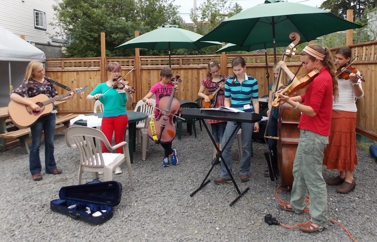 Bluegrass music camp winds up busy week