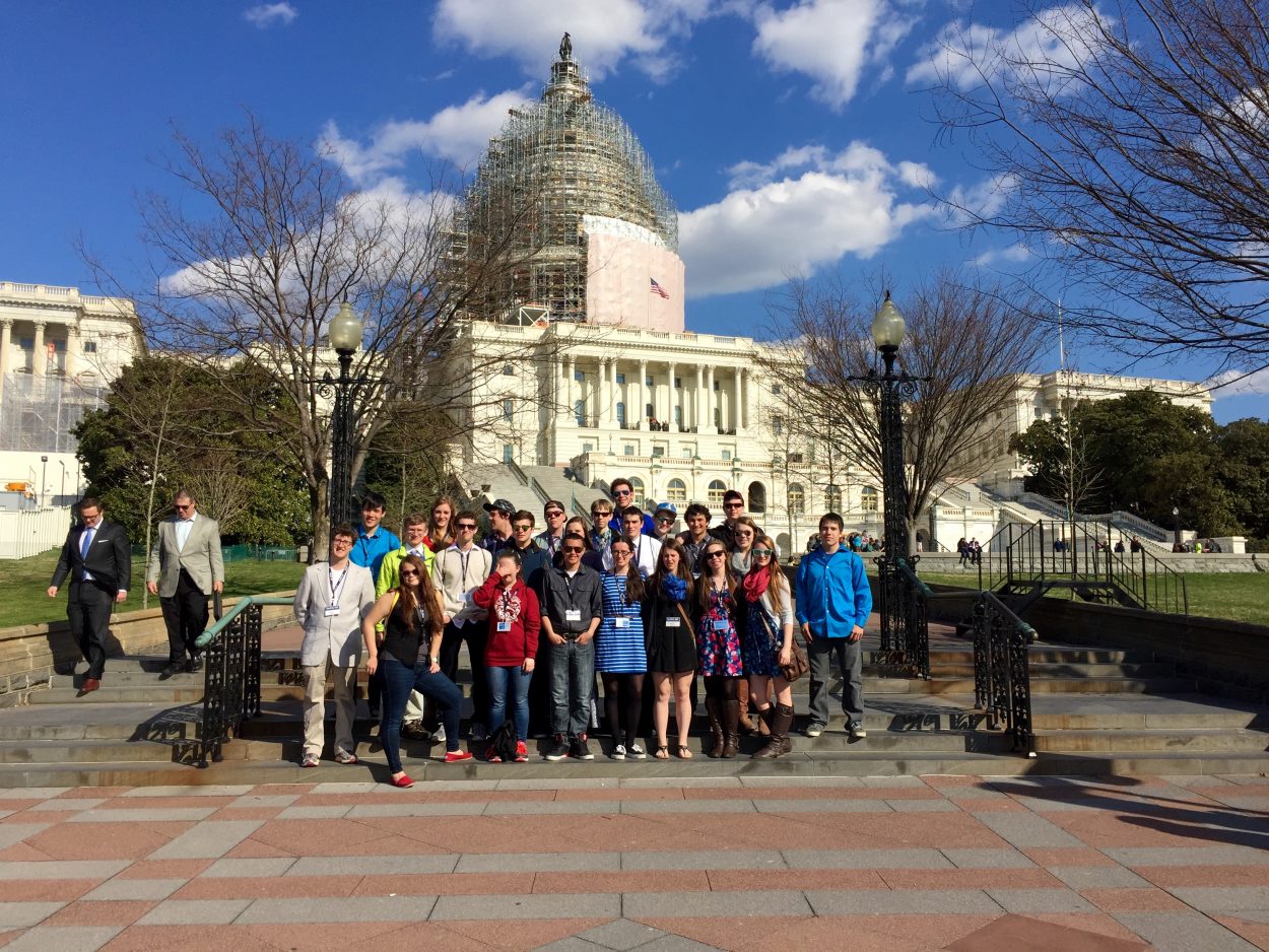 Two dozen Petersburg High School students visit D.C.