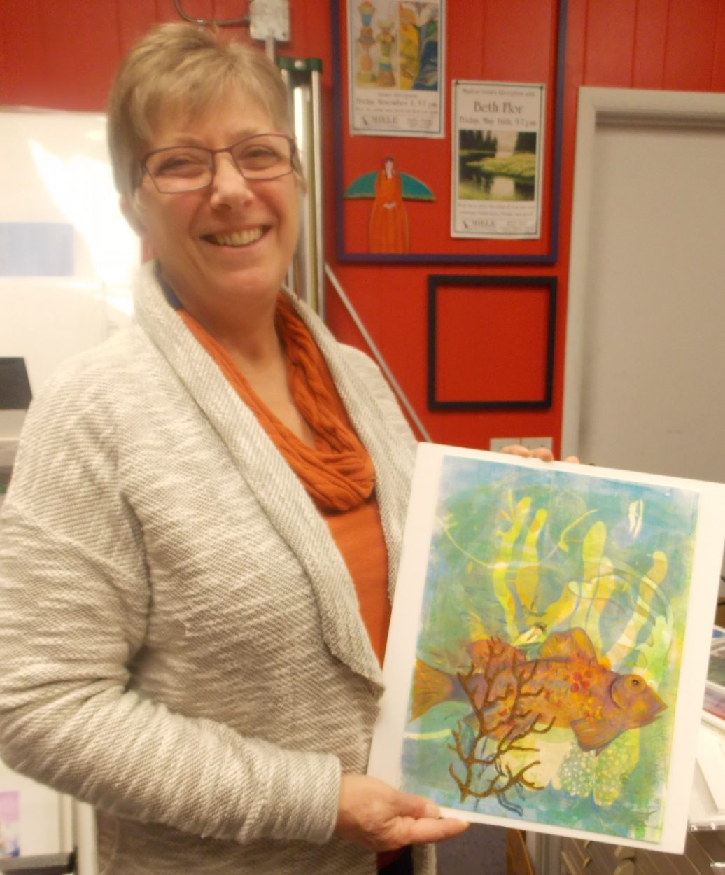 Printer, painter, opens first solo show in Petersburg
