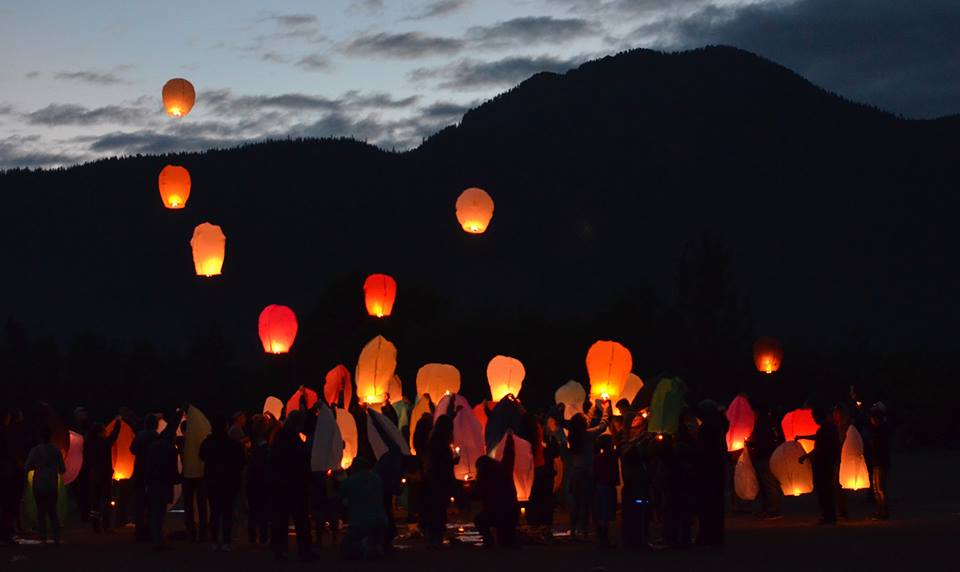 Photos: Community holds candlelight vigil for crash victims
