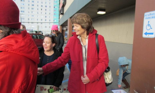 Murkowski discusses Trump administration, meets demonstrators
