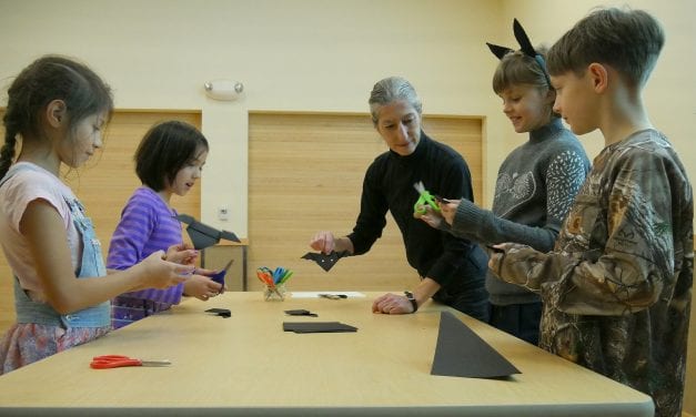 Petersburg children celebrate bats at library event