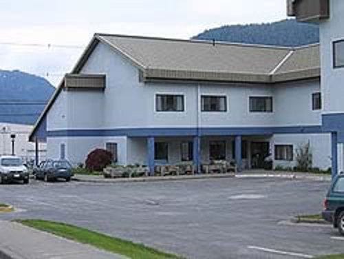 Petersburg hospital to pay for financial study