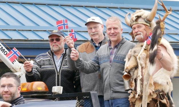 Sullivan visits Petersburg for Little Norway Festival