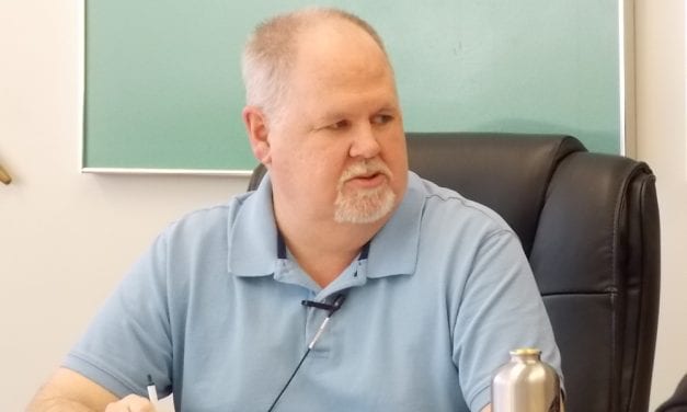 Petersburg assembly approves manager’s evaluation, goals