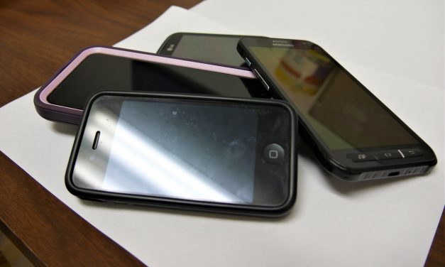 Petersburg School Board considers cell phones in school