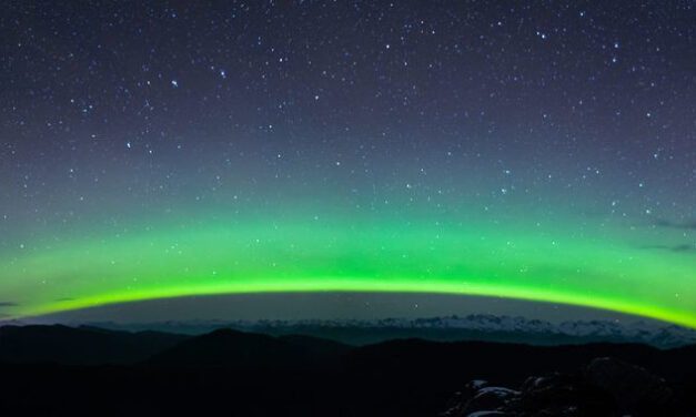 Artist opens show of photos, paintings at Petersburg gallery