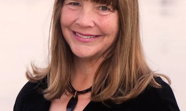 Pioneering open water swimmer visits Petersburg