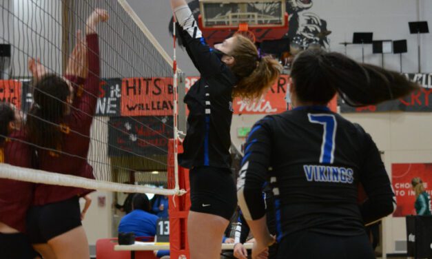 Petersburg High varsity volleyball 2-4 at first seeding tournament