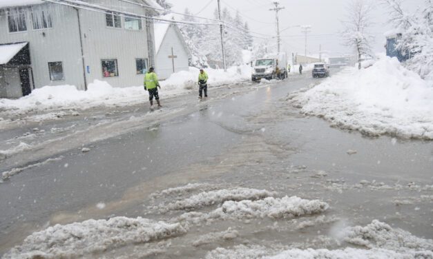 Petersburg sees heavy snow, water main break, electrical outage