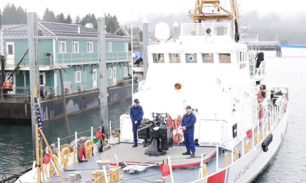 Coast Guard cutter leaves Petersburg after 32 years