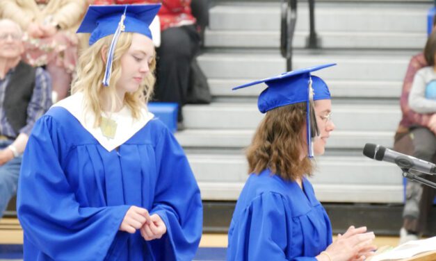 Speakers urge class of ’22 to rely on others, be nice