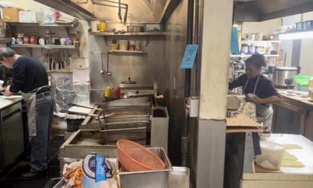 Petersburg couple retires after running Chinese and American restaurant Joan Mei for three decades