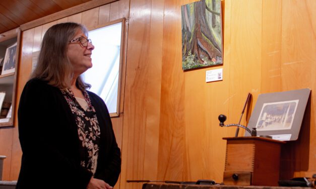 Portable art show comes to Petersburg