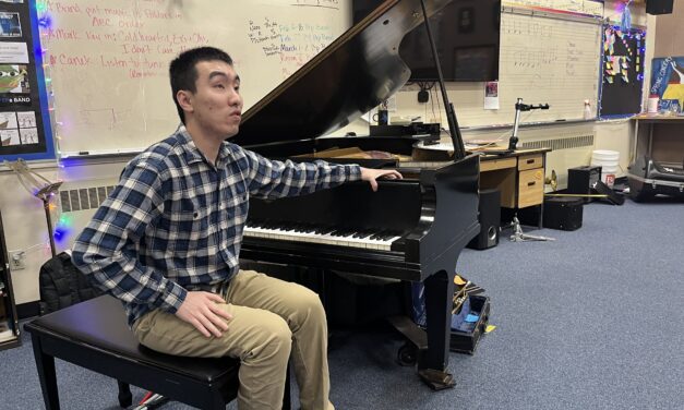 Pianist and teacher Tony Lu visits Petersburg