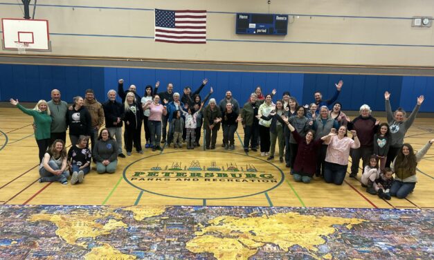 Petersburg residents assemble “biggest puzzle in the world” over the winter