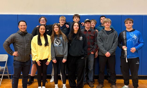 Petersburg High School wrestlers work on confidence during second tournament of the season