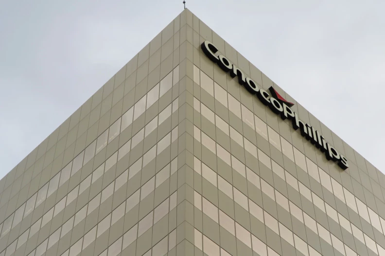 Federal judge rules that ConocoPhillips can proceed with winter drilling program
