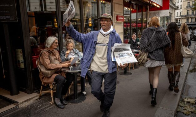 Ali Akbar, who’s sold newspapers on the streets of Paris for 50 years, is now a knight