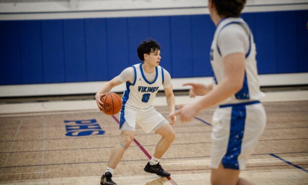 High school homecoming basketball games celebrate Petersburg’s seniors