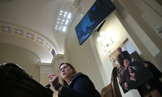 DHS shutdown hurts families’ access to detention facilities, Democrat says