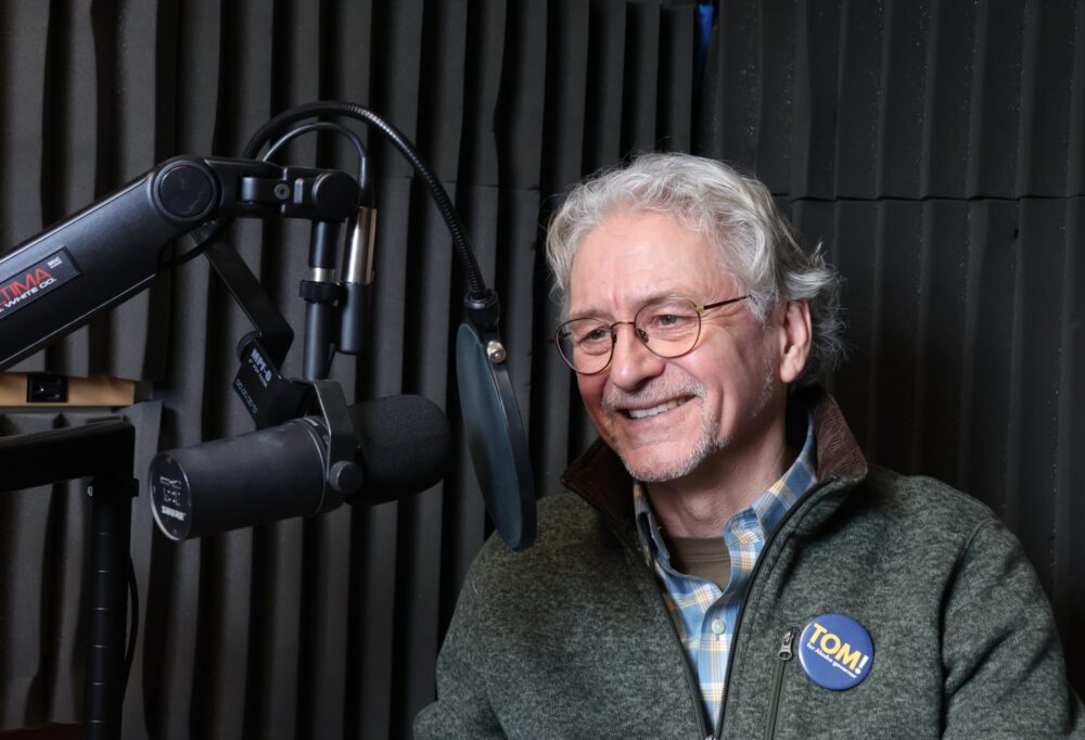 Gubernatorial candidate Tom Begich shares vision on state revenue, education, and ferries during visit to Petersburg