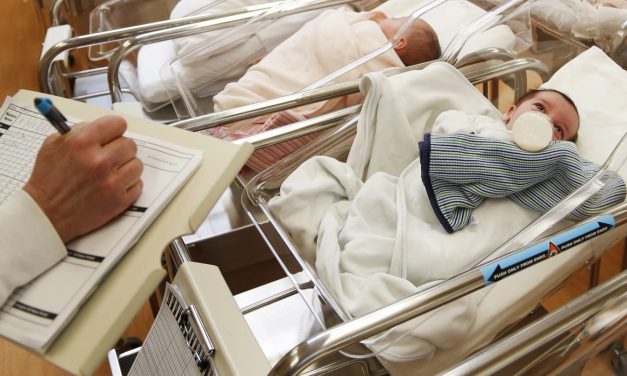 710,000 fewer babies were born last year in U.S. compared with two decades ago