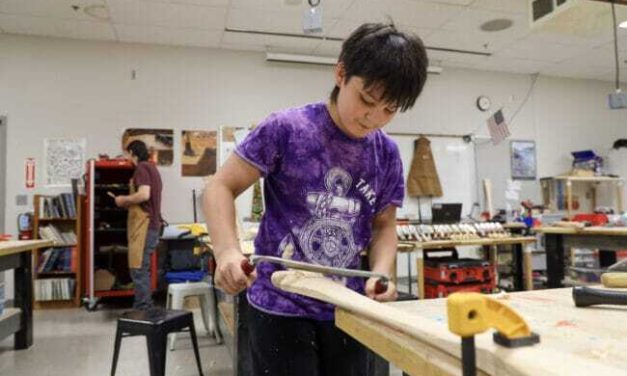 Juneau middle school students learn traditional Lingít carving ahead of Celebration