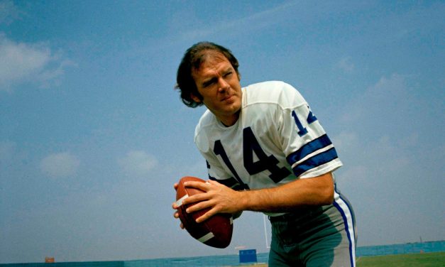 Craig Morton, former quarterback for Cowboys and Broncos, dies at 83
