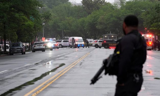 Secret Service shoots person near White House, bystander also shot, law enforcement says